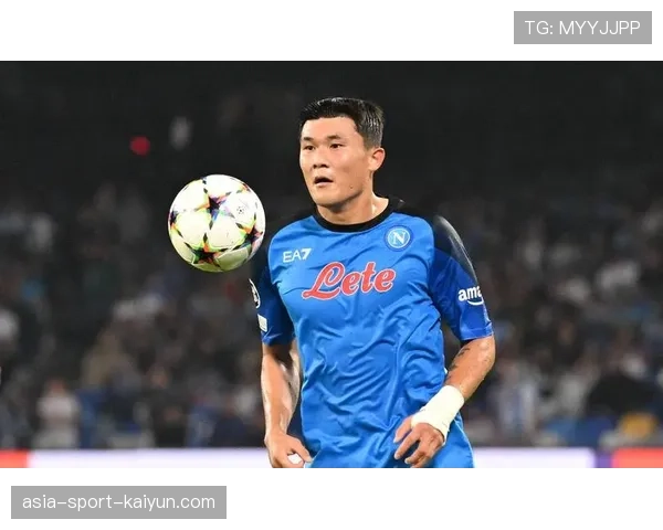 官方：那不勒斯后卫金玟哉因腿筋受伤，将缺席至少四周